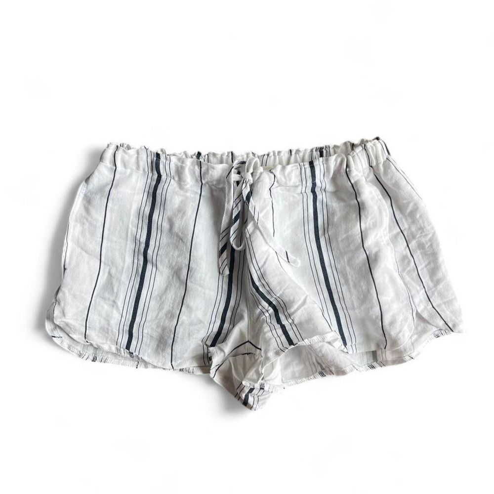 Brandy-melville Women's White and Cream Shorts